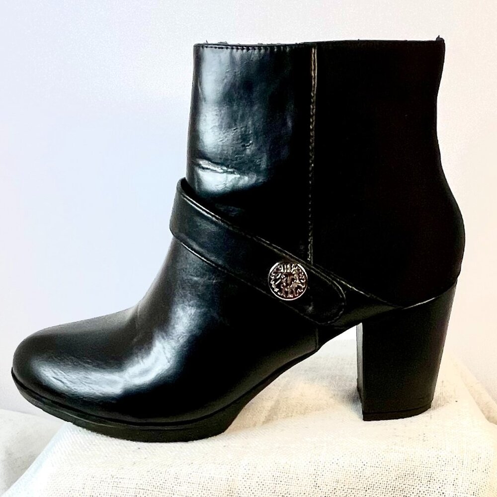 Anne Klein Black Ankle Boots Size 8.5 – Block Heel Zip Booties with Logo Accent